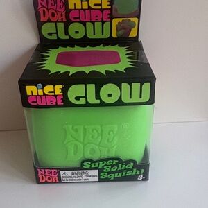 NeeDoh Nice Cube Glow Green Super Solid squish. Same day ship. AUTHENTIC
